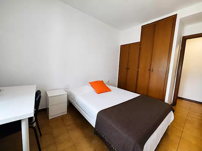 Habitació amb llit doble a Migdia