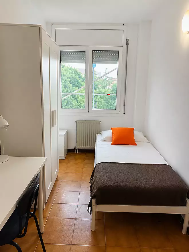 Habitació individual per a estudiants a Rutlla Girona